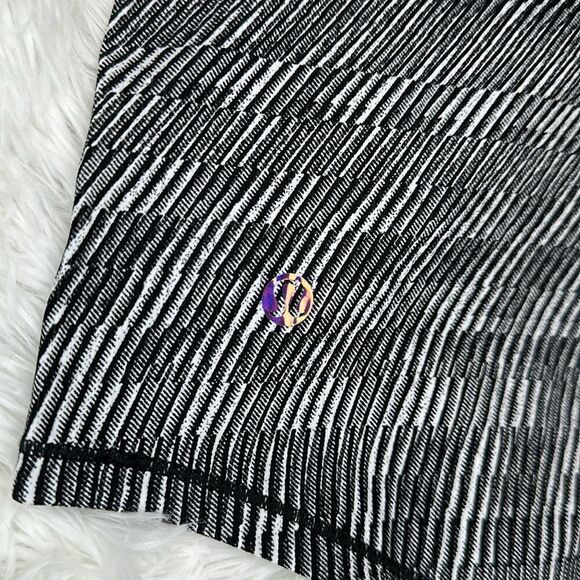 Lululemon Base Pace Ribbed Tank in Time Warp Alpine White Black Size 8 Rare - Picture 9 of 12